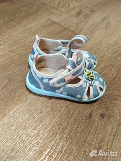 Сандали для девочки 24