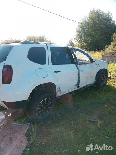 Renault Duster 2.0 МТ, 2020, битый, 55 576 км