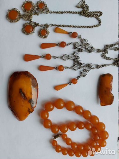 Изделия из янтаря СССР винтаж