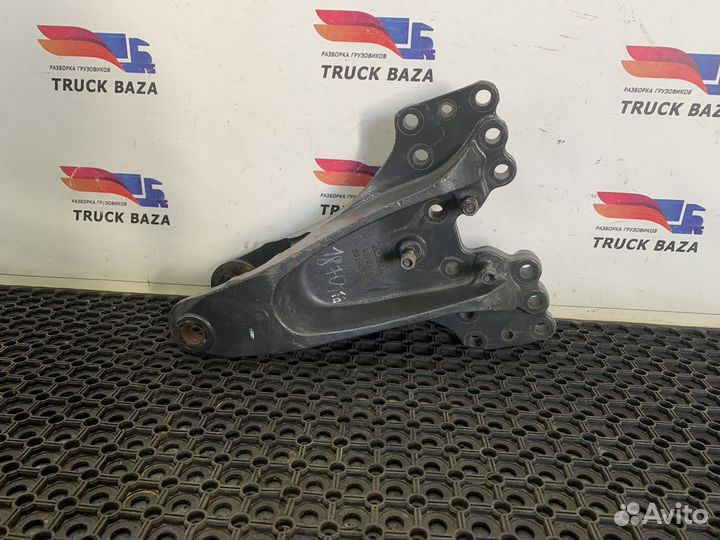 1870116 Кронштейн полурессоры задний