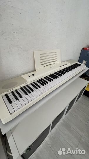 Цифровое пианино в идеальном состоянии