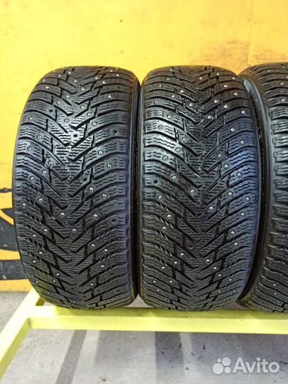 Nokian Tyres Hakkapeliitta 8 215/50 R17