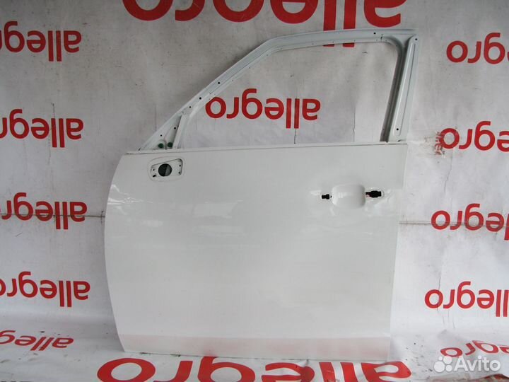 Opel Zafira C Дверь передняя левая