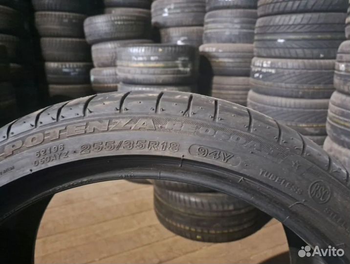 Bridgestone Potenza RE 050A l 255/35 R18 94Y
