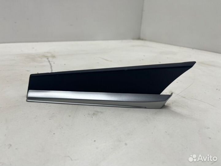 Накладка торпедо передняя левая Toyota Corolla