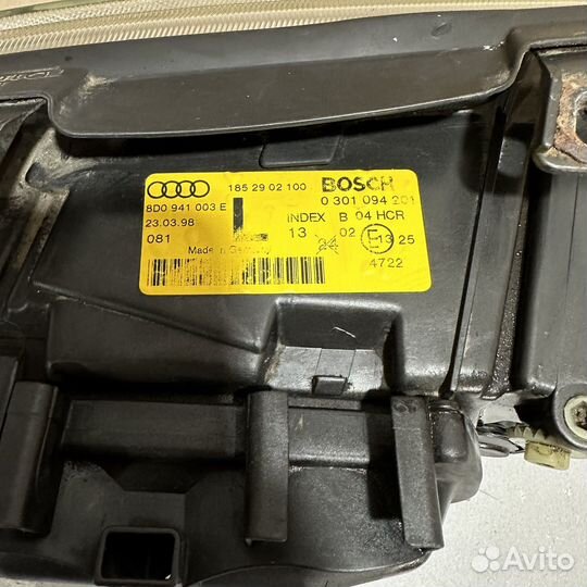 Фара Audi A4 B5 левая дорестайлинг