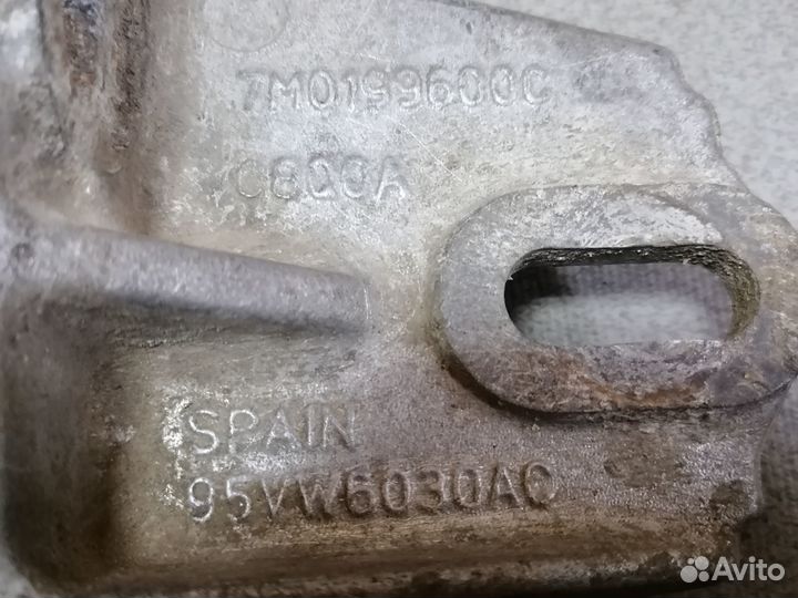 Кронштейн опоры двигателя Ford Galaxy 1997