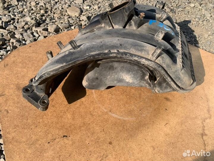 Коллектор впускной Peugeot 307 psarfn10LH 2003