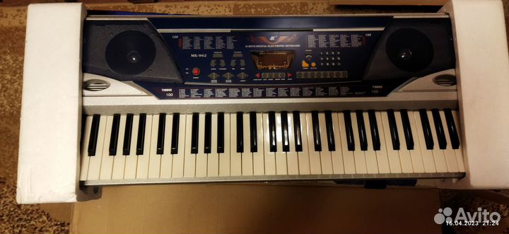 Синтезатор мк-962