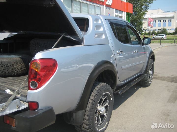 Mitsubishi L200 2.5 МТ, 2011, битый, 176 000 км