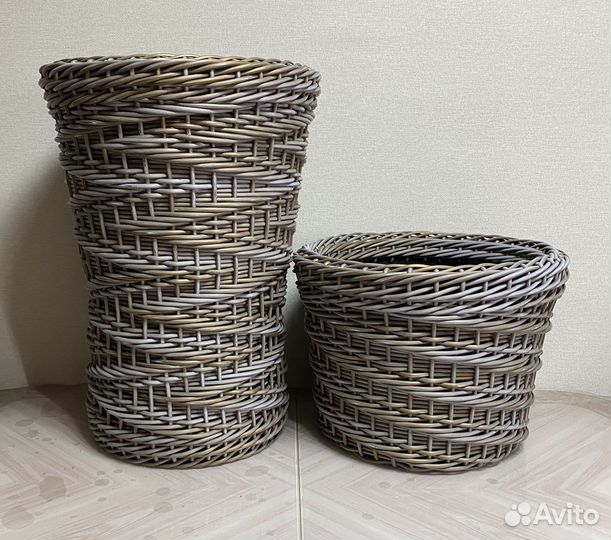 Кашпо из искусственного ротанга