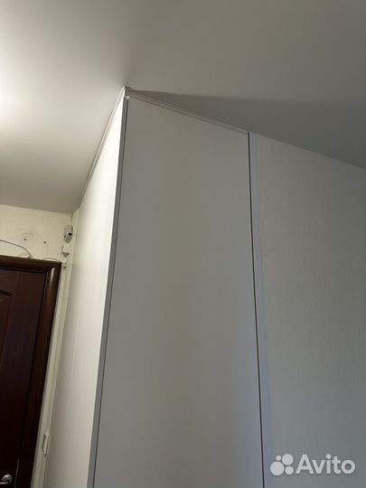 Шкаф белый распашной б/у