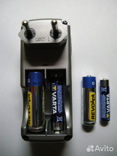 Зарядка для аккумуляторов AA и AAA