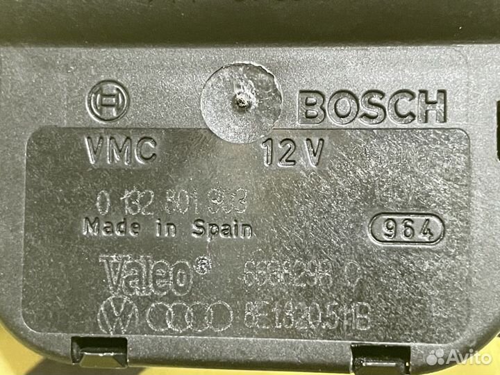 Моторчик заслонки отопителя Audi A4