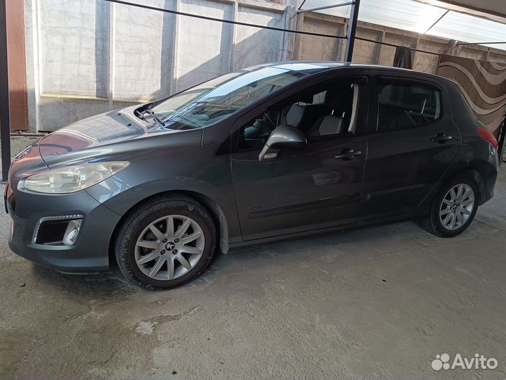 Peugeot 308 1.6 МТ, 2011, 160 000 км