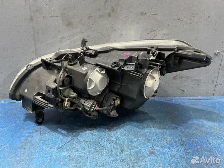 Фара ксенон правая Infiniti M Y51