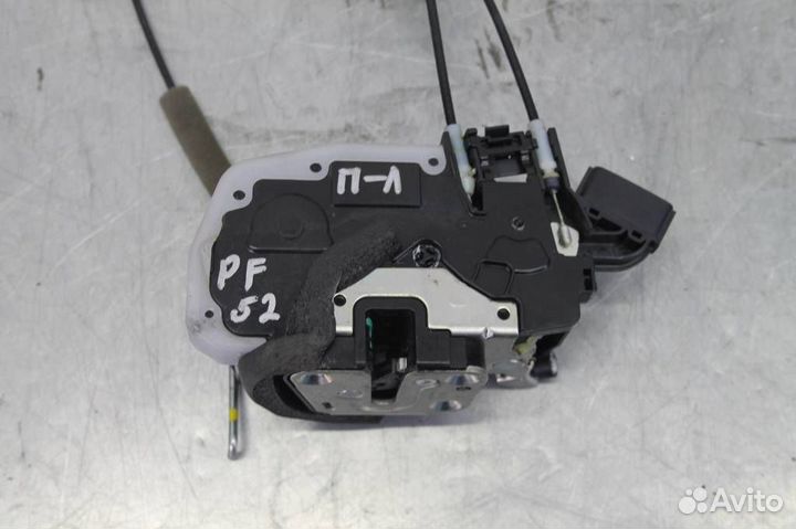 Замок двери передней левой Nissan Pathfinder R52