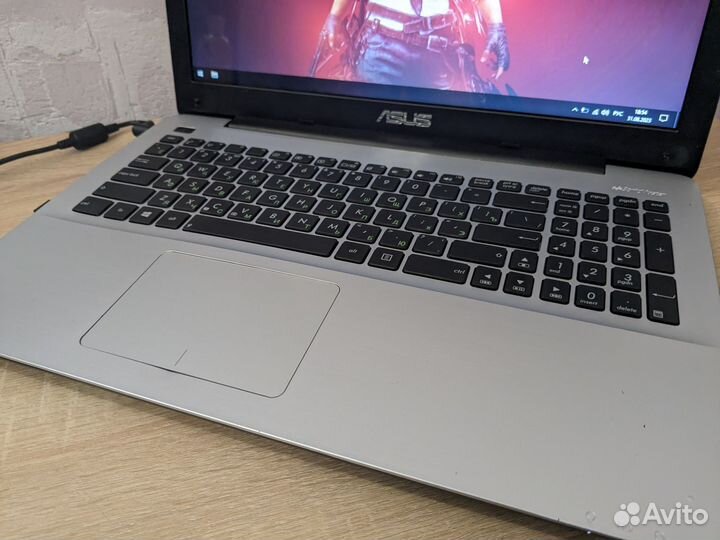 Игровой ноутбук Asus i5-6200/ssd+hdd/6gb/940m 2gb