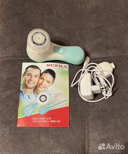 Массажер для чистки лица новый