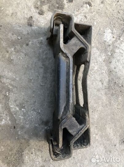 Подушка кпп Suzuki Grand Vitara 3