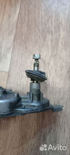 Мотор стеклоочистителя задний toyota sienta