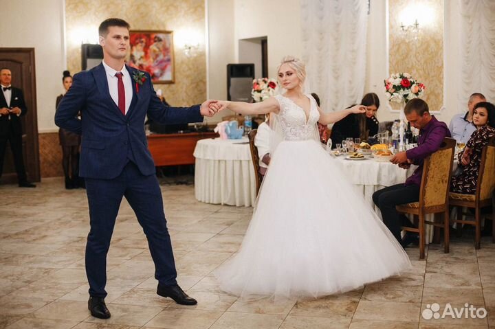 Постановка свадебного и школьного вальса