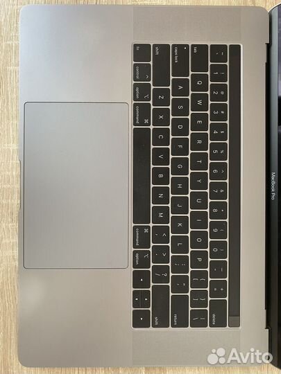 Macbook pro 15 (2019) i9/16/512