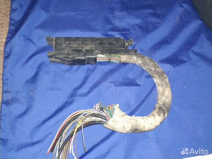 Корпус разъема с пинами Audi Allroad quattro 00-05