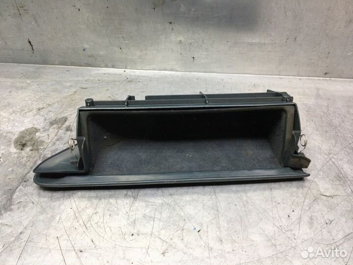 Бардачок Audi A6 C5 1997-2004 седан 2 1998 V52