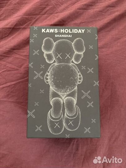 Kaws holiday shanghai vinyl figure