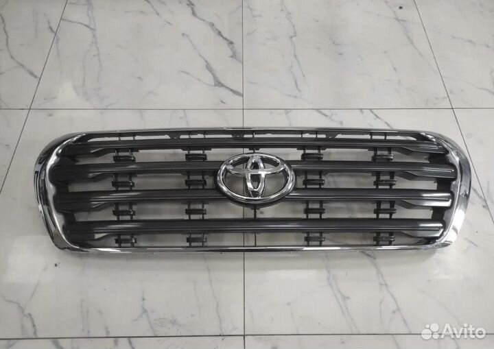 Решетки радиатора Toyota Land Cruiser 200
