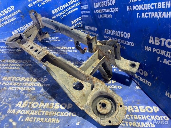 Задний подрамник Ford Focus 2 седан 2007