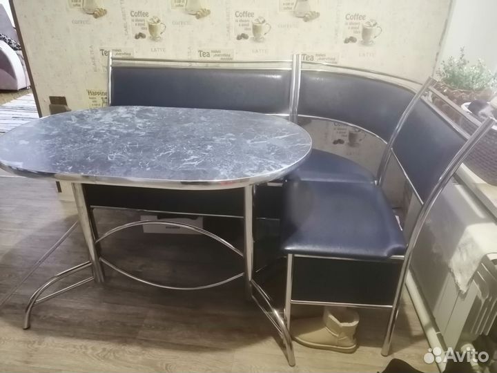 Кухонный уголок со столом бу