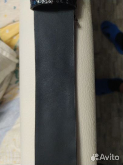 Мужской кожаный ремень с пряжкой