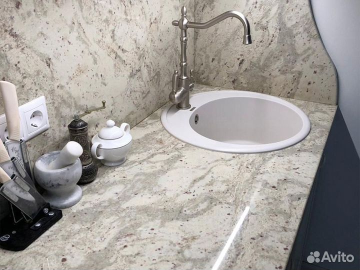 Столешница на кухню из кварца