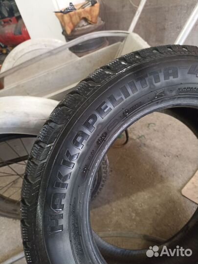 Nokian Tyres Hakkapeliitta 4 215/60 R16