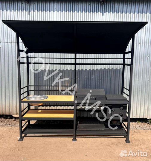 Мангал с крышей