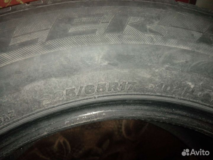 Bridgestone Dueler H/T 225/65 R17