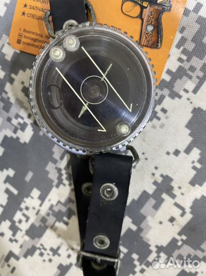 Компас наручный «кнм»