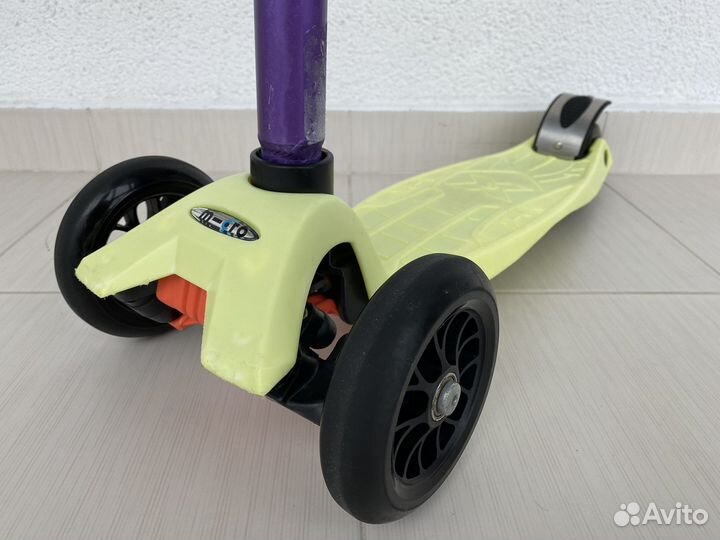 Самокат трехколесный Micro Maxi