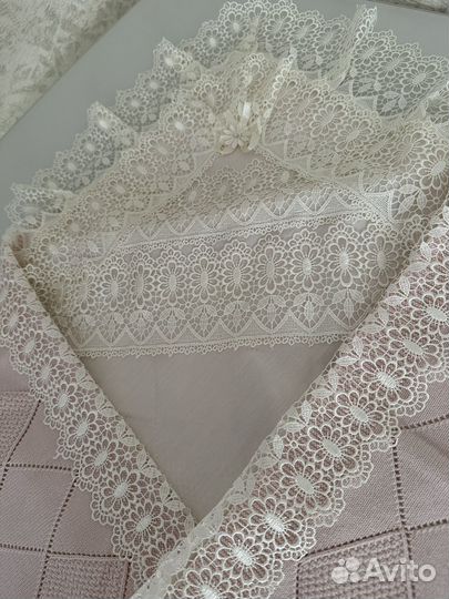 Уголок на выписку кружевной