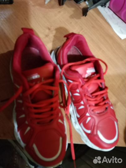 Кроссовки женские 37 размер