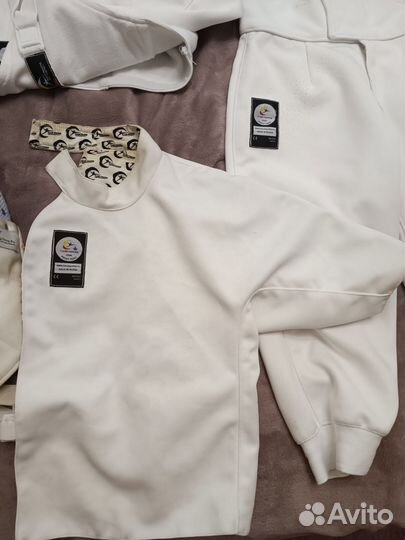 Фехтовальная форма левша шпага