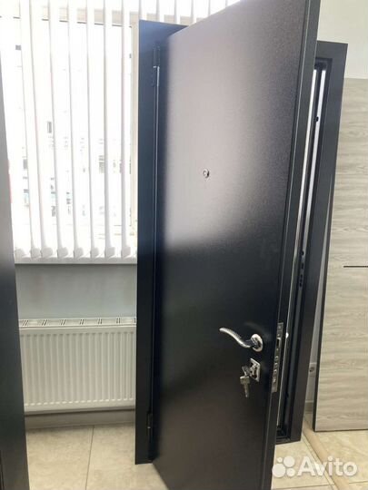 Двери входные металлические