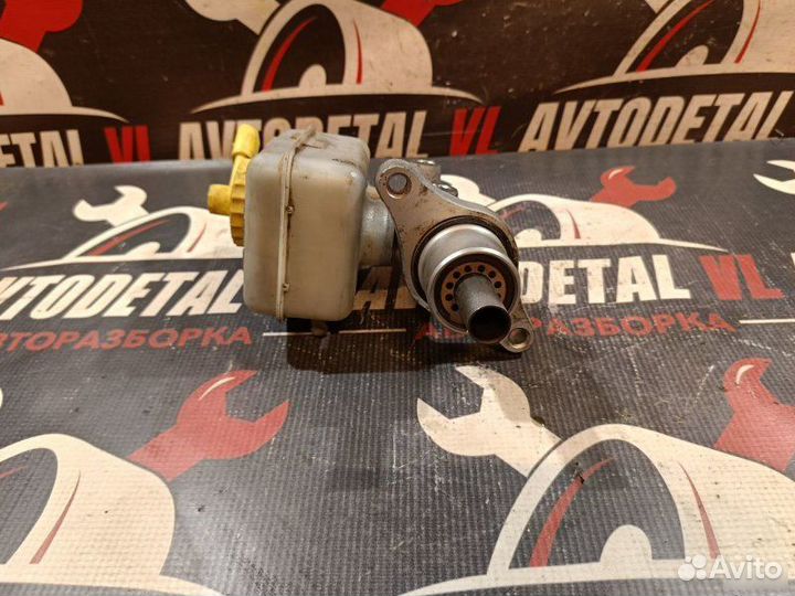 Главный тормозной цилиндр Skoda Octavia Tour седан