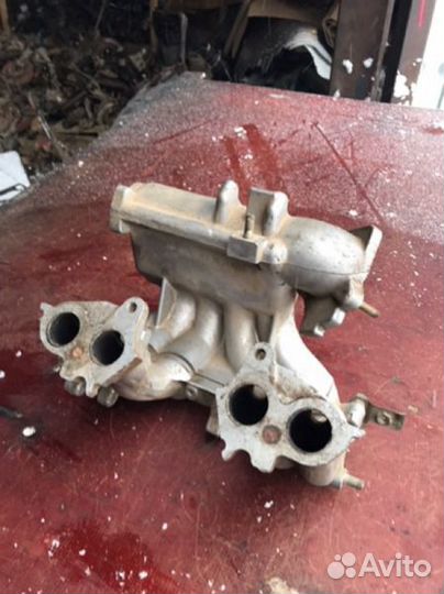 Коллектор впускной Ваз 2110