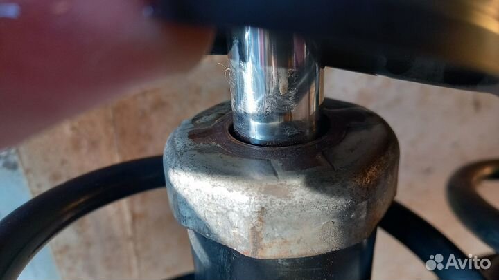 Tribute Escape Maverick стойки передние в сборе