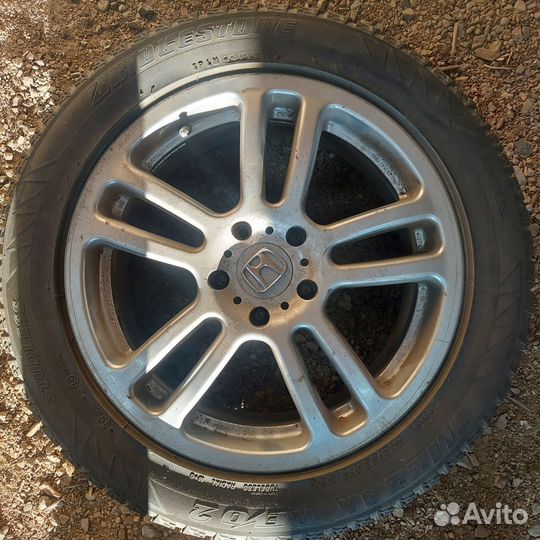 Bridgestone Blizzak Revo2 215/55 R17