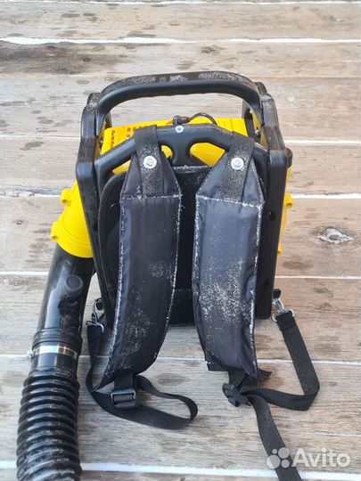 Снегоуборщик бензиновый