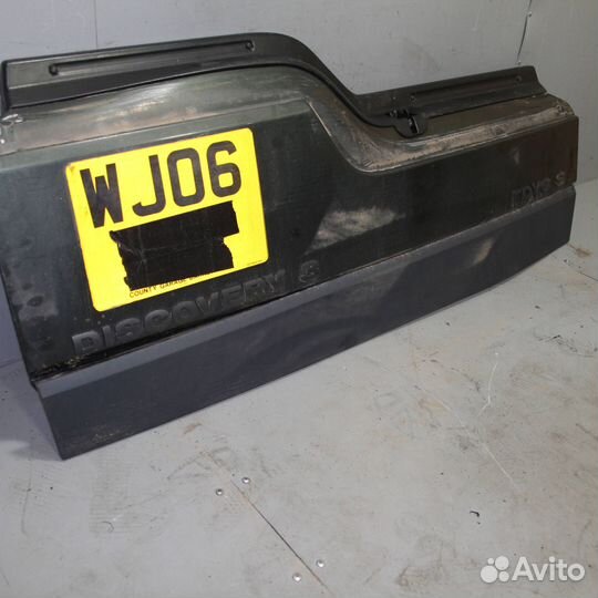 Молдинг крышки багажника land rover Discovery 3 2